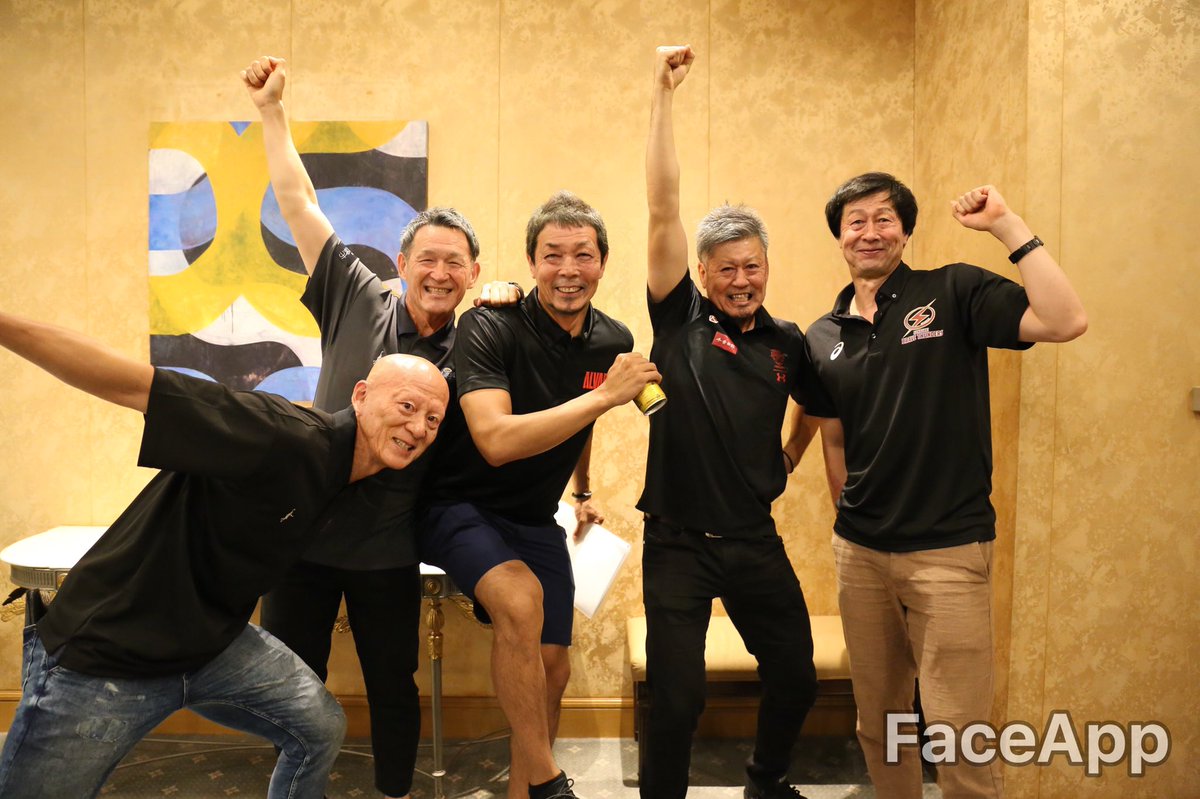 B_LEAGUE's tweet image. 新人たちには負けてられない💪🔥

#AgeChallenge 
#ノリノリでやってくれるベテラン勢
#Bリーグ新人選手研修
#Bリーグ