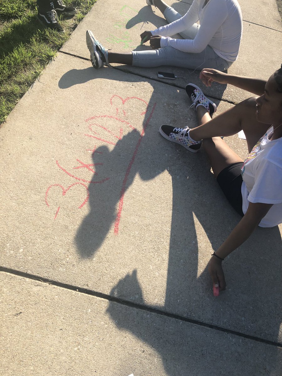 MrTitansMom's tweet photo. Who needs paper, math academy practiced solving equations with sidewalk chalk. @BCPSMATH @ChesapeakeHS #mathacademy #mathcanbefun https://t.co/GZC7kJNnRa