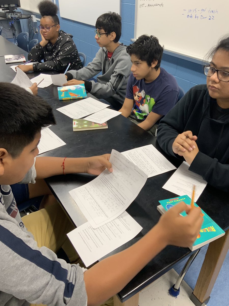 beemer_ed's tweet image. Mrs. Genest and Ms. Centini hosting a book talk with their Grade 7 and Grade 6 Language Arts classes. The kids were excited and got to hear about a lot of different books. So exciting to hear kids talk about reading!
#LRMSsummerschool #PWCSsummerschool