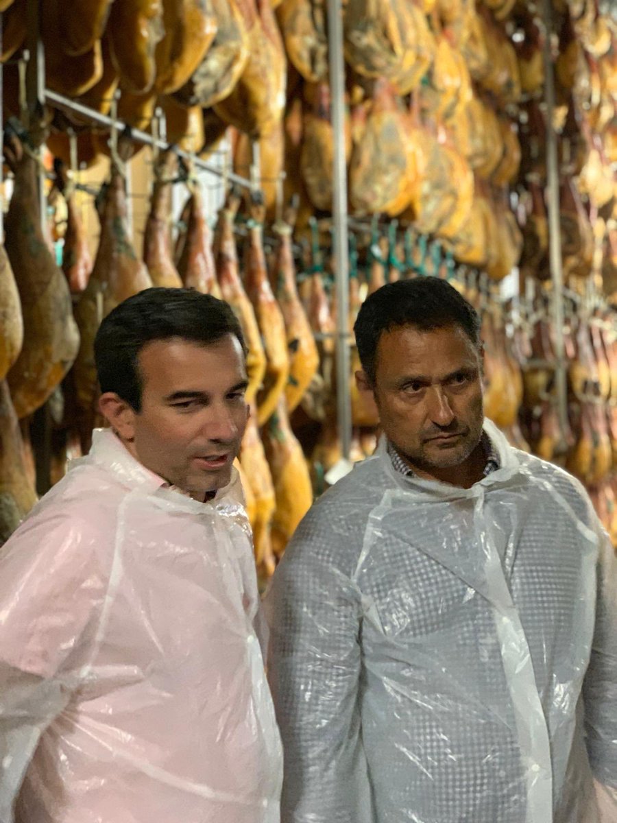Enrique Tomas Ruiz (@enriquetomasr) on Twitter photo Con mi socio de America <a href="/joelverges/">Joel Vergés</a> seleccionando lo que venderemos en Dallas a partir de octubre Con mi socio de America <a href="/joelverges/">Joel Vergés</a> seleccionando lo que venderemos en Dallas a partir de octubre