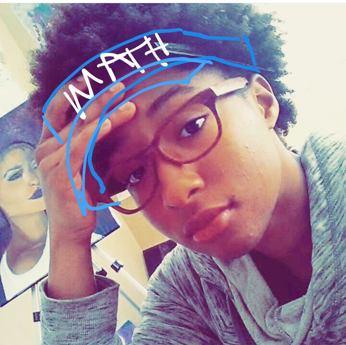 marvelescent5's tweet image. @AndrewYang I need a #MATHhat visor! I got too much hair too fit in the normal ones. #YangGang help us natural afro haired girls support! #Yang2020