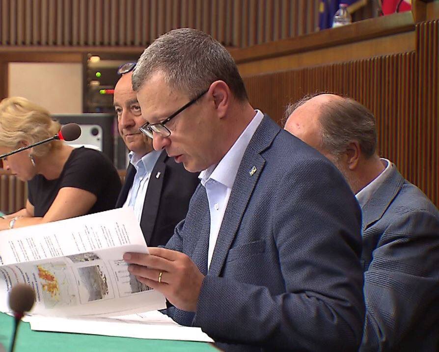 Stanziati 3,2 milioni a bando per patrimonio boschivo .
Ripristinare i danni causati alle foreste dalle calamità naturali, con particolare riferimento alla tempesta #Vaia, e sostenere i costi per l'estrazione del #legname, la manutenzione della viabilità #forestale. #FVG #riparte