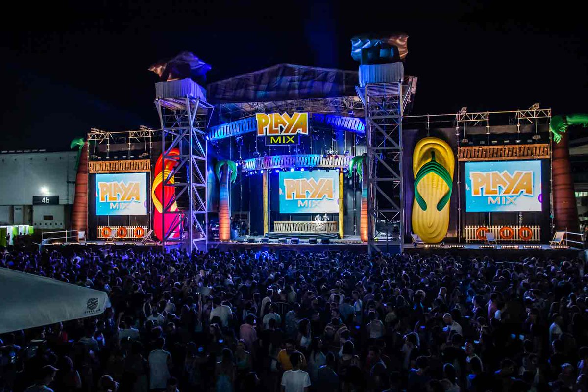 StonexSL's tweet image. Love the Tuentis ⚡⚡️️ 
#SharpyPLUS y #AledaBEYE @ClayPakyNews 
#GrandMA3 #GrandMA2 @MALighting 
Diseño Pixelmap Studios 
Eduardo Valderde Juan Manuel Lázaro 
Material de @Fluge_AV 

Más información en la web de #fluge ow.ly/rHBJ50v5Jz8