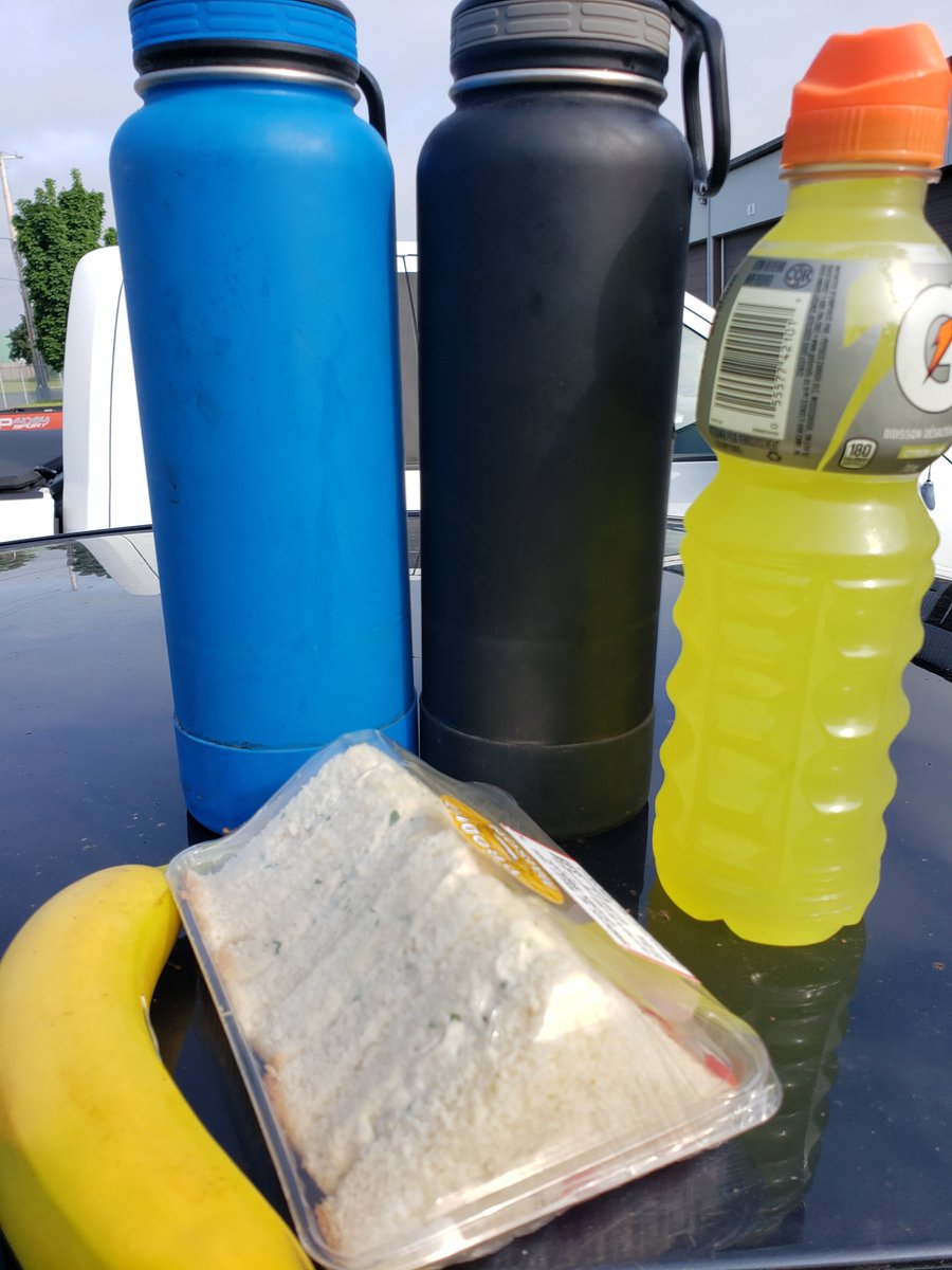 ups_chsp's tweet photo. 40+C today. Are you #hydrationready. What is your plan for hydration today? 4L of water, Gatorade for electrolytes, light protein rich lunch, banana for potassium @UPS_JCondon @KonopackiPatryk @Sean_DohertyUPS @CanadaUPSers @UPSers https://t.co/2GAjD05z5C