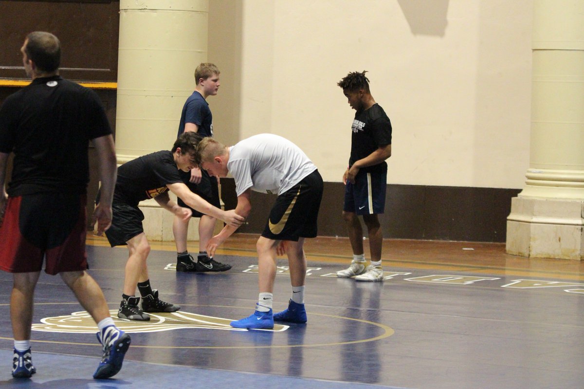CanisiusHS's tweet photo. There is a lot happening at Canisius during the summer.
Today, student-athletes are learning wrestling techniques from Ethan Bosch, a former US Open National Champion and a US Olympic alternate.
#CHSsummer https://t.co/KEdTFQcfQf