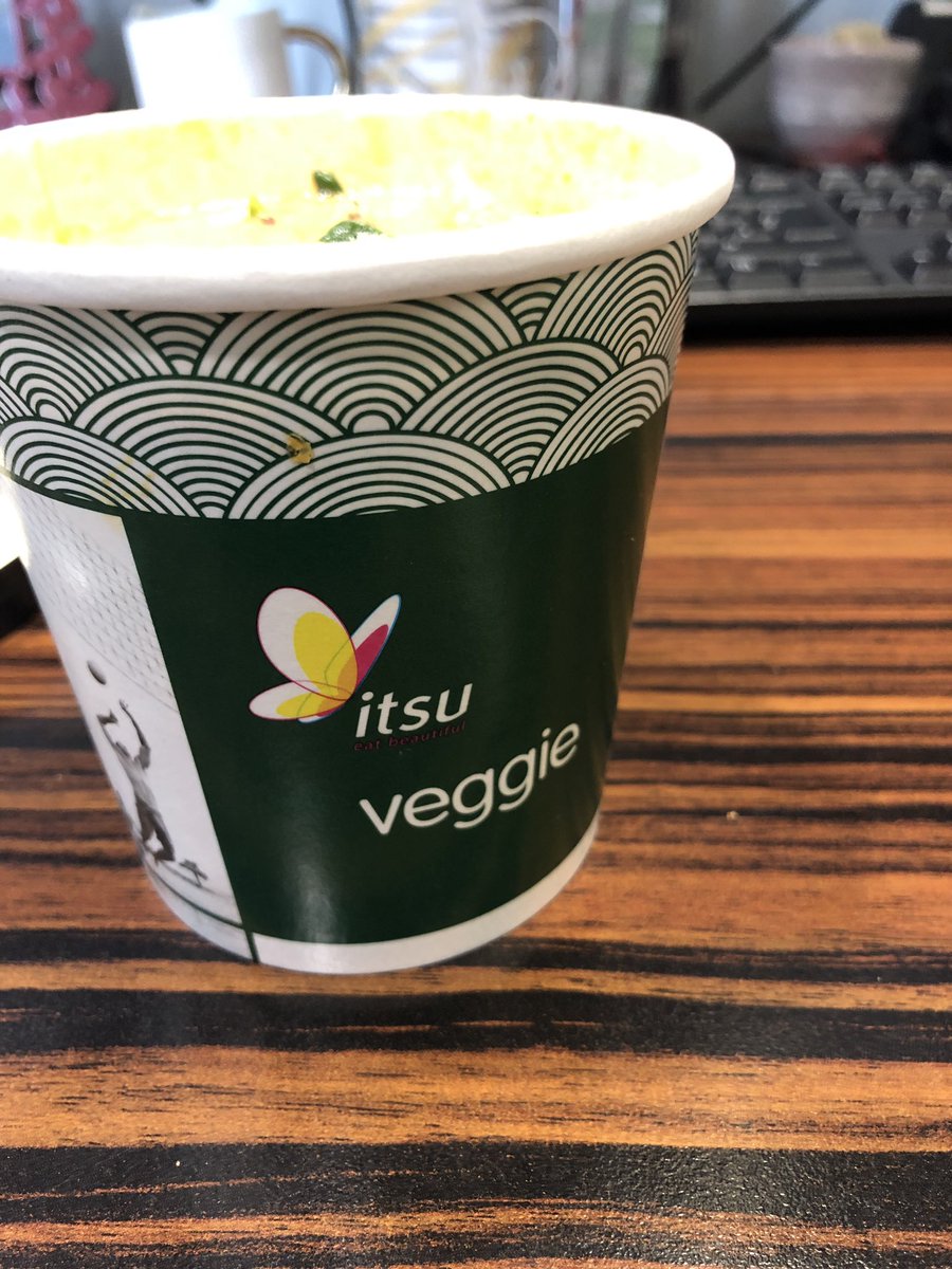 LeahBeKeen's tweet photo. @ItsuOfficial Hi Itsu. I’ve just dashed to buy a veggie soup for lunch, and discovered I’ve been given chicken 😱 I am in the middle of work and don’t have time to return it now 😥 https://t.co/kYI1sES5ed