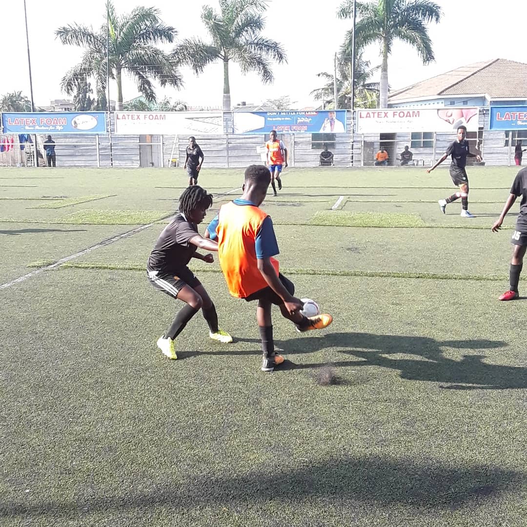 lizzycomplex's tweet photo. Friendly match between @RidgeCityFC vrs @marceldesailly Summer Campers.
.
#friendlymatch #ladiesteam #ridgecityfc #lizzysportscomplex #marceldesaillysummercamp #talent_alert https://t.co/wEUM2EMvUC