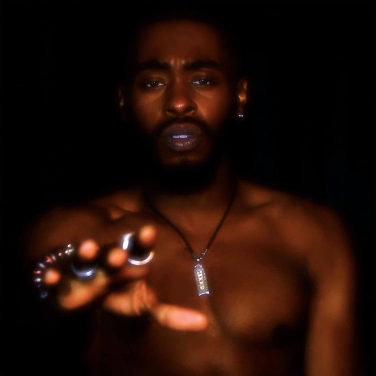 roameomusic's tweet image. For those of you that have had singer Rio hyping your party with us, check out his beastly originals soul project @rpg_4lyf. 🕺🏾🔥See this link: buff.ly/2JDxGS5 

#soundsofthesummer #soulmusic #londonsounds