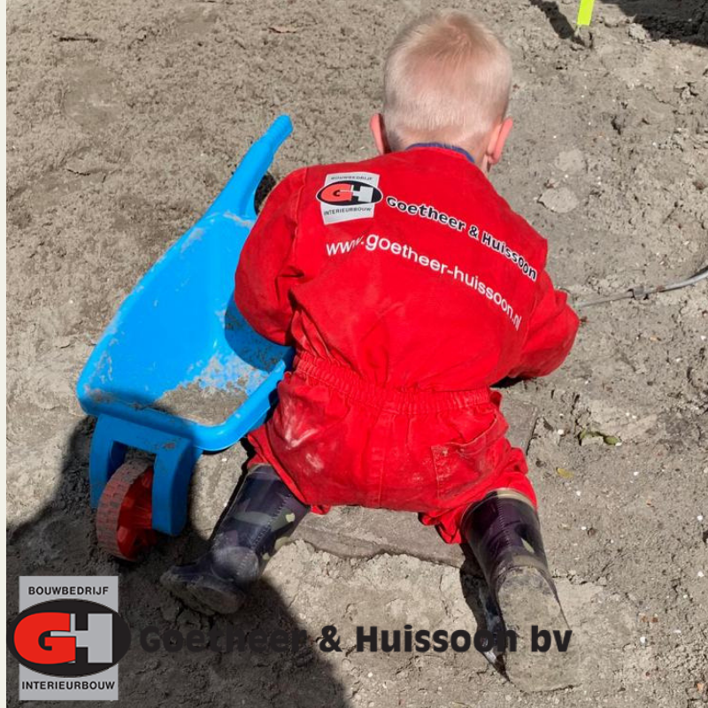Wij knijpen er even tussenuit. 
⛱ Van 22 juli tem 11 augustus zijn wij gesloten. ⛱
📅 Vanaf 12 augustus zijn we weer bereikbaar! Die overal mag straks uit en de korte broek aan! 
Fijne vakantie 🏝
#goetheerenhuissoon #zomer #vakantie #bouwvak #zuiden