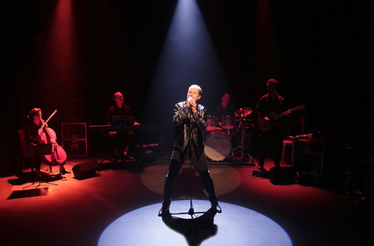 💭 « Johnny Hallyday, héros inattendu du Festival d'Avignon ! »
👉🏼 gala.fr/l_actu/news_de…
Guillaume Marquet est à retrouver tous les jours à 20h55 au Theatre Actuel !
#LesGensMappellent #TheatreActuel #OFF2019