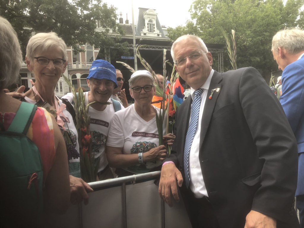 De volgende succeavolle wandelaars bij de finish ozp de Via Gladiola!