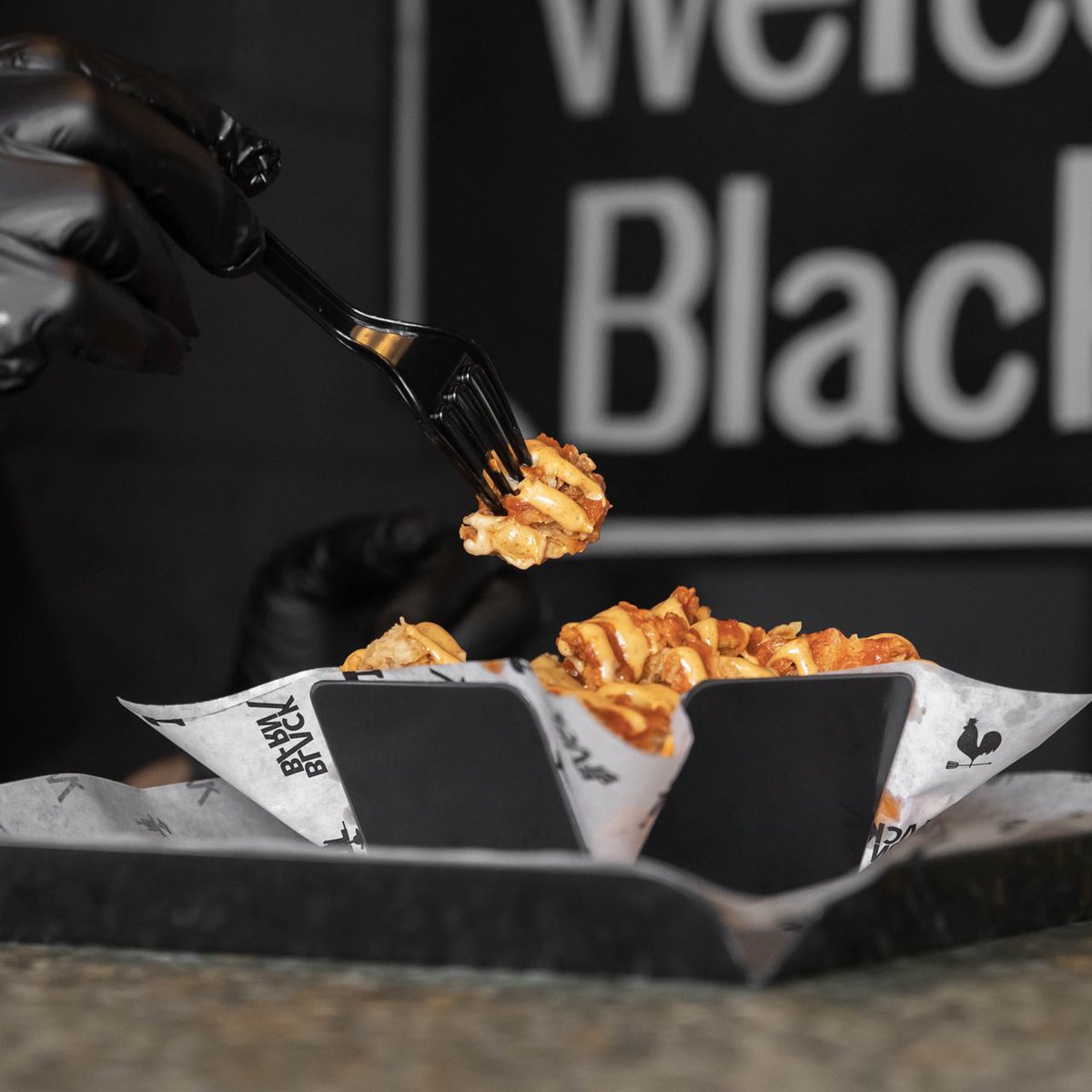 The taste surprise of the ultimate Barn Fries
✌😋

بارن ​فرایز .. قلبي الصغیر لا یتحمل 💔

 #riyadh #ksa #burger #black_barn