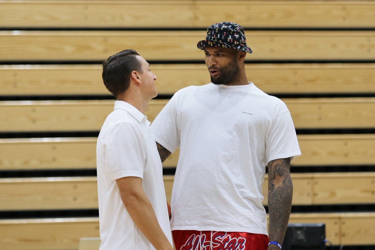 TeamCousins's tweet photo. @TeamLoyaltyTBT GM @boogiecousins and @BluegrassBoys19 GM @MarkKrebsJr met up during today's shootaround for @thetournament in Lexington. A little good-natured trash talk between the former Cats? 😼 #TBT2019 #BBN https://t.co/AorfVNm90s