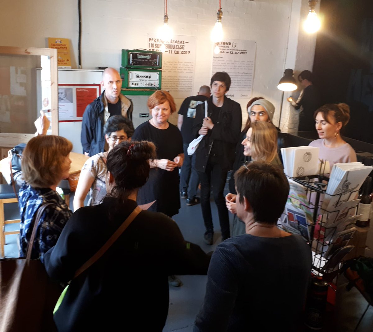 Centrala_space's tweet photo. This afternoon @Centrala_space hosts special guests!👩‍🎨👨‍🎨

“We want to break stereotypes on Eastern European communities and to build bridges with British society”, explains @KaczmarekAlicja to the British Council @kzBritish and @uzBritish.

#ca_creatives https://t.co/izRSsYkUYg