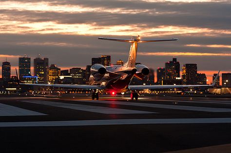 flystraightline's tweet photo. What heat wave? Just a flight away from the weekend and an escape to cool off! What are your travel plans?

#FlyPrivate #Aviation #FlyStraightLine #PrivateJets #PrivateAviation https://t.co/Fxc1fR765C