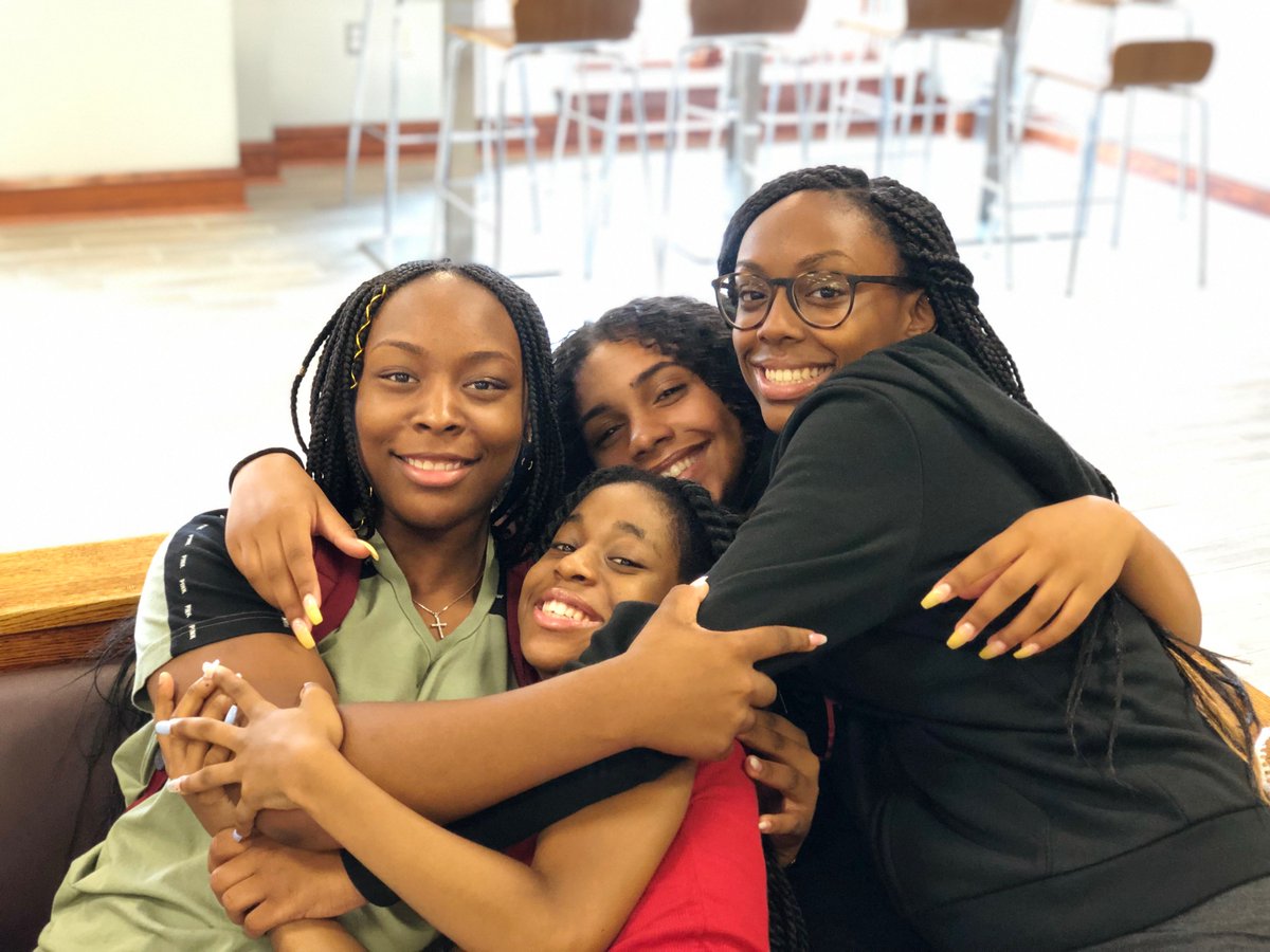 SEEDSAccess's tweet photo. Class of 2019 Scholars returned to @TheHillSchool for their 2nd, 3-week residency on Monday! Young Scholars continued their 5-week session with 2 special events. #seedssummer #njseedsoncampus https://t.co/6gF3QtncLF