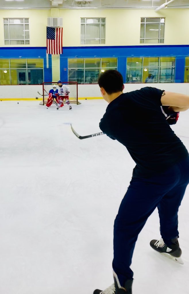 CJRHockey's tweet photo. the techniques and implement the concepts on your own over and over and over again. Knowledge is only valuable when followed by hard work and repetition. Now get after it and tickle some twine! #snipercamp https://t.co/YTvVkWpOoQ