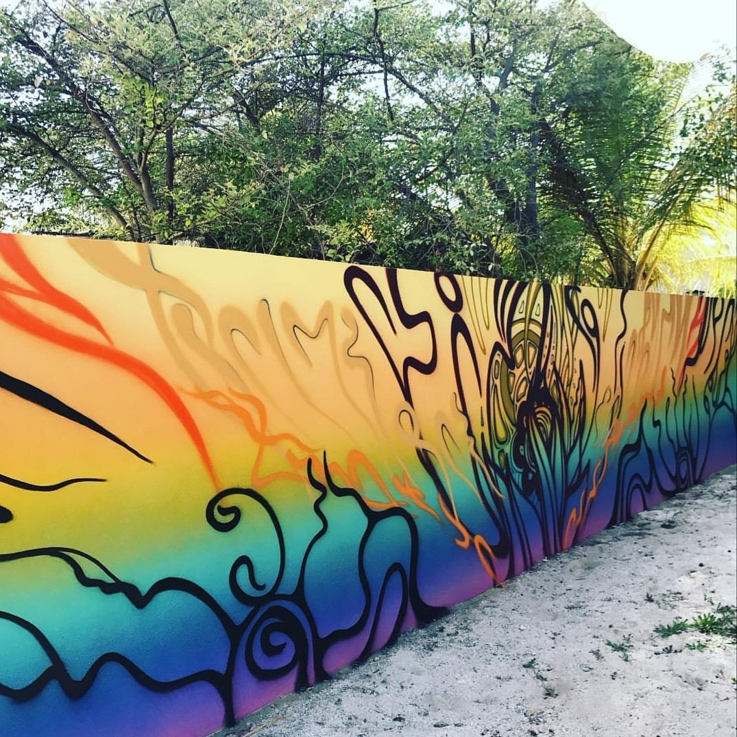 amphibuzz's tweet photo. Awesome mural by @sob_sob at Amphibuzz
Photo credit: @jailum
#streetart #maldivianartist #graffiti #amphibuzz #graffitiart #island #Thulusdhoo #indianocean #travel #bucketlist #Maldives #mural #art https://t.co/GMLsll0nOk