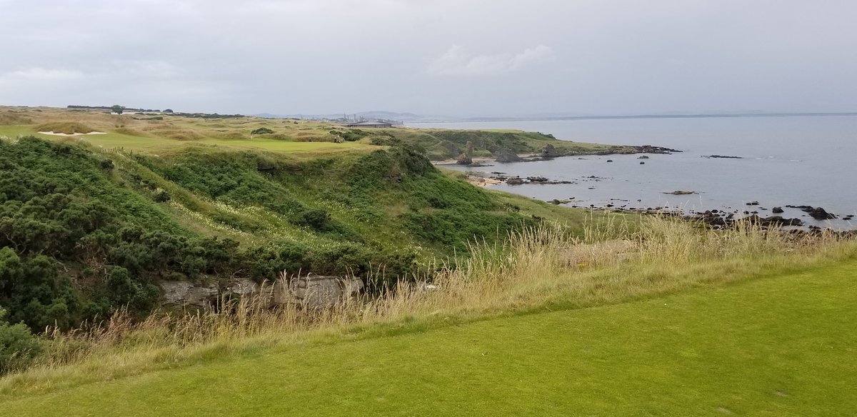 blazeqb10's tweet image. #17 at the #castlecourse in #standrews was so awesome. Very tough course but I would definitely play it again. #golf #ecco #eccobiom #swiftwick
