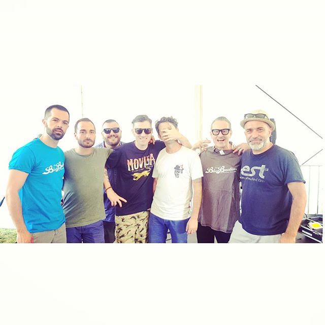 THEBLUEBEATERS's tweet photo. Tonite, in live, #movida #thebluebeaters #veduggioconcolzano #manyfriends #onstage #BLBTRSontour2019 #ska #rootsrockreggae #rocksteady #love #bpmconcerti #garrinchadischi #ancoraungiorno #newsingle #2019 https://t.co/UIcCx1uKPA