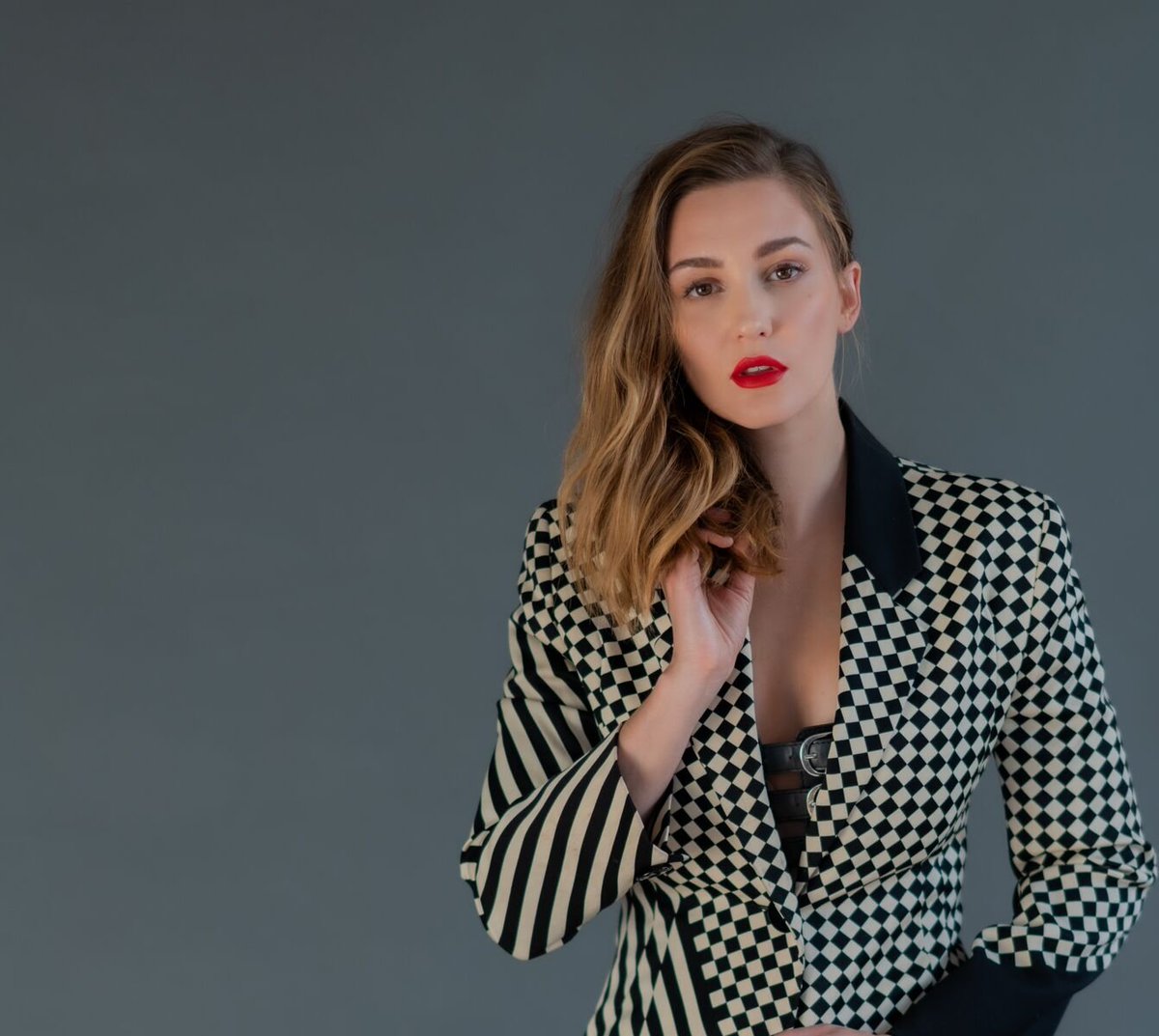 DIVAmagazine's tweet photo. 🌈💖 “I am attracted to both men and women and the person I fell in love with is a man. I wish it could just be about the human I am in love with, not their gender." @KatBarrell opens up to DIVA's @Roxy_Vintage about her sexuality, mental health &amp; more https://t.co/9hEJwy4I9w https://t.co/V5jQ6i7FCP