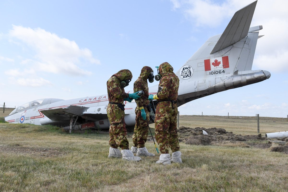Army_Comd_Armee's tweet photo. Durant l’Ex #PreciseResponse, des 100 de spécialistes des agents chimiques, biologiques, radiologiques, nucléaires et explosifs des nations de l’OTAN testent leurs aptitudes et améliorent l’état de préparation dans un des environnements les plus réalistes. #NousSommesOTAN https://t.co/arilp1wPpw