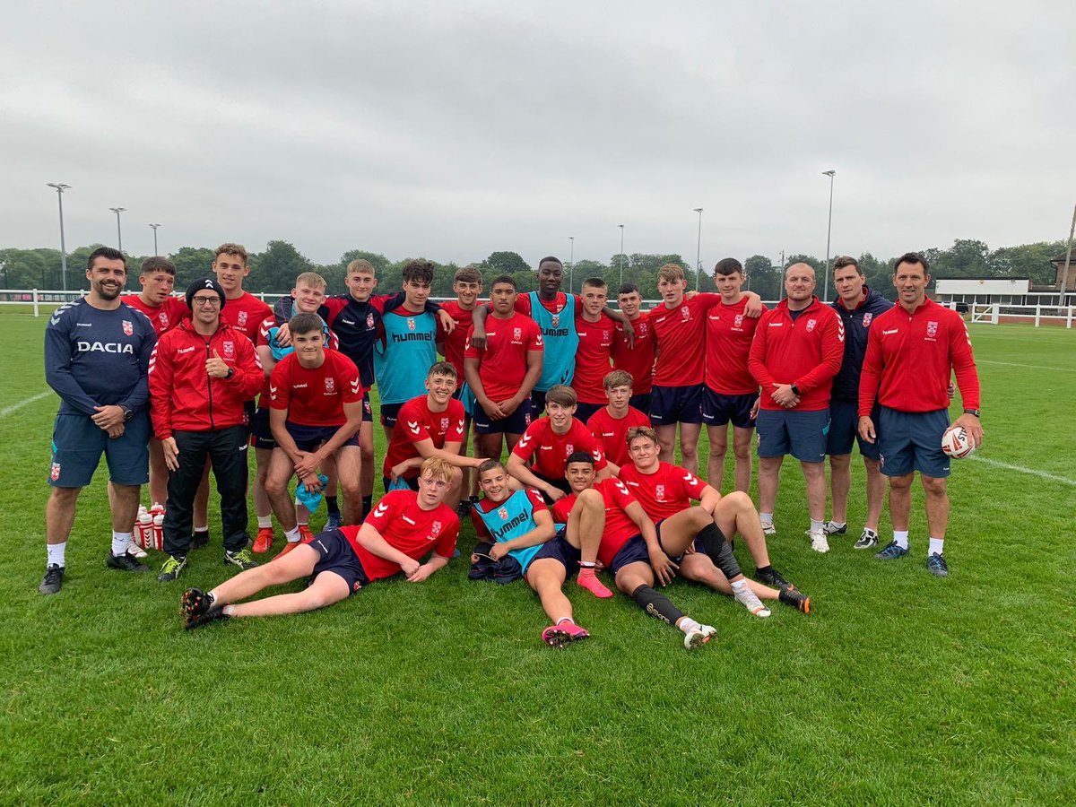 PScully13's tweet photo. Busy day today!....great to speak at @RugbyAM ‘War of the Roses’ Business Lunch with my good mate JJB👌🏼, and final team run for @England_RL Youth ahead of our 2nd Test v France tomorrow 🏉🏴🇫🇷 #1-0 #soontobe2 #letsdothis! https://t.co/WqzwfCM7Sp