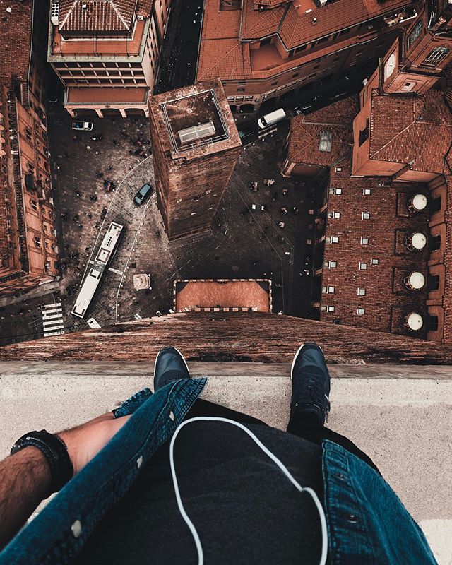 muthanamaa's tweet image. should i jump?

#by #me #iphobe xs max