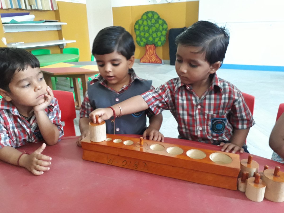 Sarbanibiswas09's tweet image. The goal of early childhood education should be to activate the child's own natural desire to learn. #handeyecoordinstion #finemotorskill #cylinderblock @supritichauhan @SujataPurkayas3 @KapurManjari 
@rgsnoida