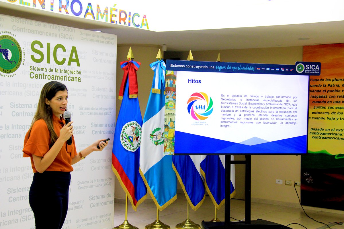 SGSISCA_SICA's tweet photo. Esta actividad reúne a jóvenes universitarios de 🇬🇹 🇸🇻 y 🇨🇷, quienes conocieron los esfuerzos regionales que se realizan con la #ARIPSIP, a partir de la participación del Comité Técnico Intersectorial del SICA y el apoyo de la @FAOMesoamerica en su formulación e implementación. https://t.co/pteKMfH2hC