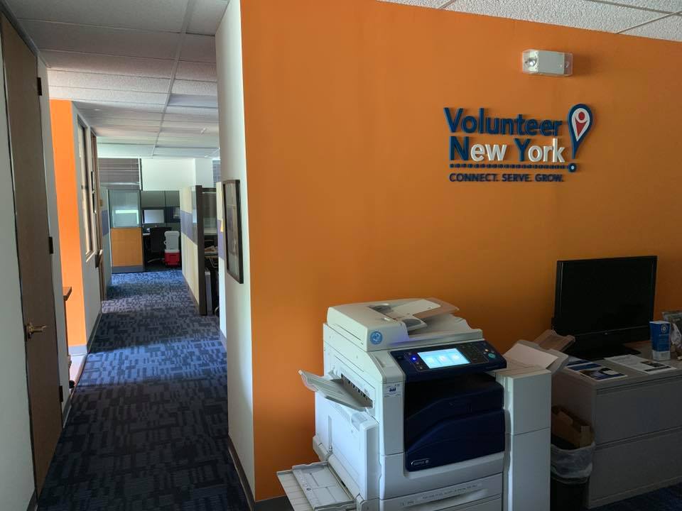 VolunteerNYnow's tweet photo. Consider conserving energy in your home or office during peak times 2pm-6pm and work under the grace of natural sunlight ☀️
It keeps things cooler and helps to minimize brown-outs and black-outs! #LightsoffFriday #summertips #nonprofitlife https://t.co/DKWYwMuGNm