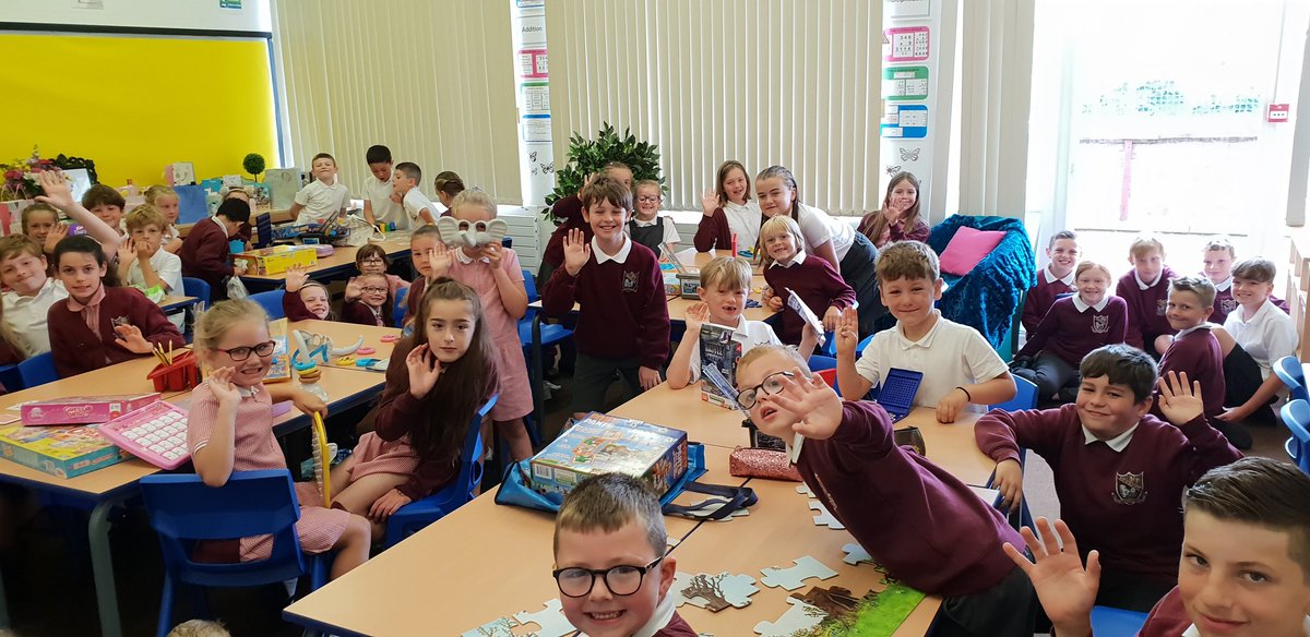MissEFoote's tweet photo. Year 5 also loved their visit from Year 1 today, they were  fantastic! @newbarns1 @MrAddenbrook @LizzieMarrSmith https://t.co/3LqpnbryEf