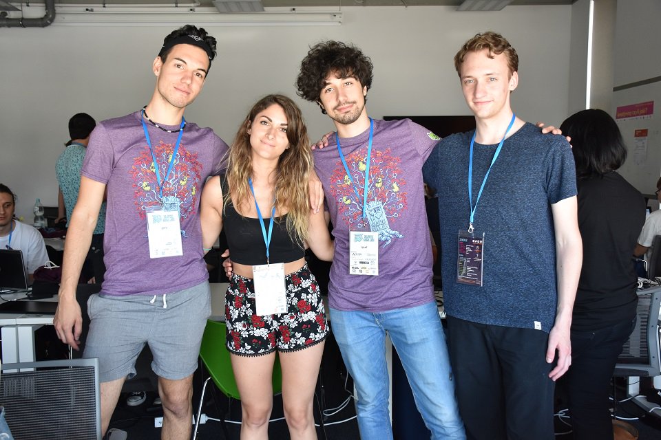 W <a href="/CZIiTT_PW/">CZIiTT_PW</a> trwa #hackathon <a href="/slavicgamejam/">Slavic Game Jam</a>. Hasło przewodnie tegorocznej edycji to #growth. Atmosfera świetna, czujemy, że wykluje się tam niejedna wciągająca gra.