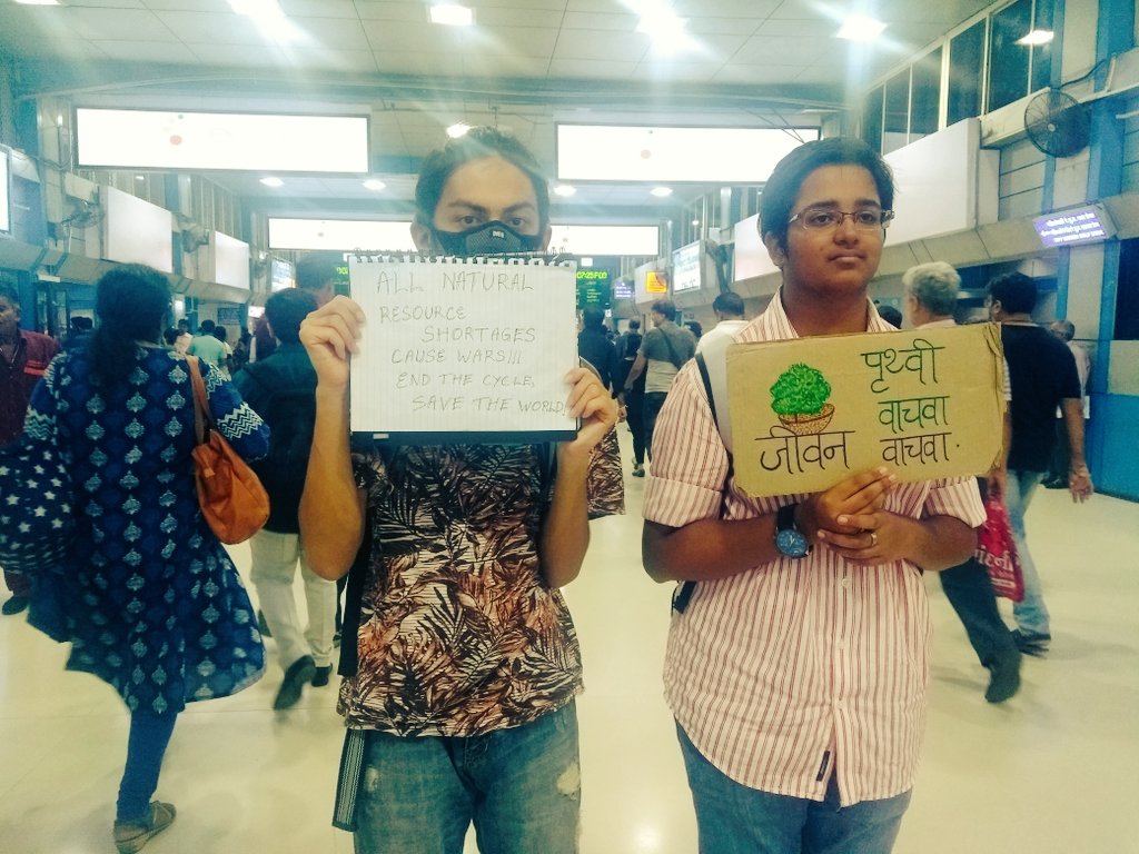 harshil_here's tweet photo. Dear World Leaders, take these messages seriously before it gets way to serious!
#FridaysForFuture
#Fridays4Future #FridayThoughts https://t.co/E9xy9xlKJh