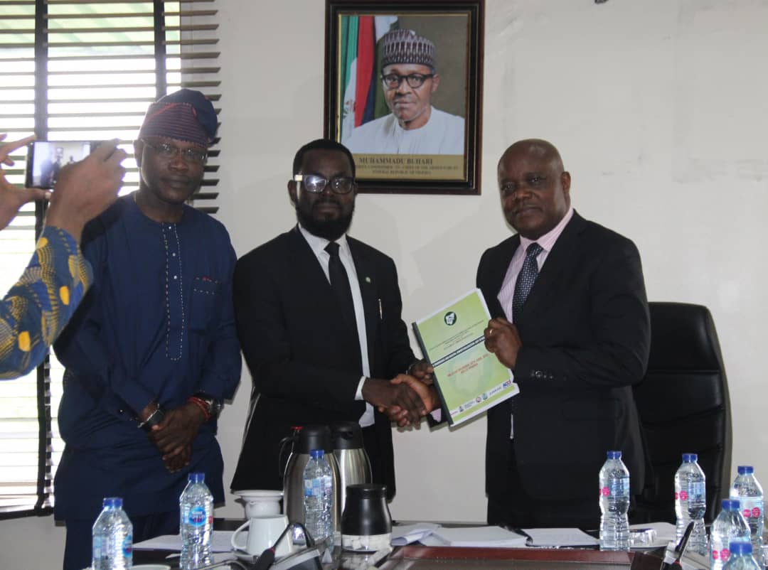 NiPSA_Nigeria's tweet photo. NiPSA formally present report of the PPD on E-commerce and Digital Economy to the Acting Minister, Federal Ministry of Industry, Trade & Investment, Abuja. #FMITI #ACCI #NITDA #AITCR #NTEF #NOTN #JICA #JUMIA #DAI #PDFII #USAID #UKAID #GALAXYBB #WTO #AfCFTA #UNECA #AU #ECOWAS https://t.co/pRKQtJQBm3