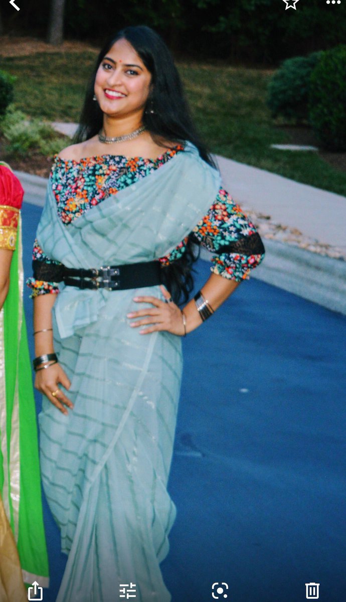 Though I am little late , but better late then never #SareeTwitter  my take on saree , this six yards of elegance is the most amazing piece of clothing.