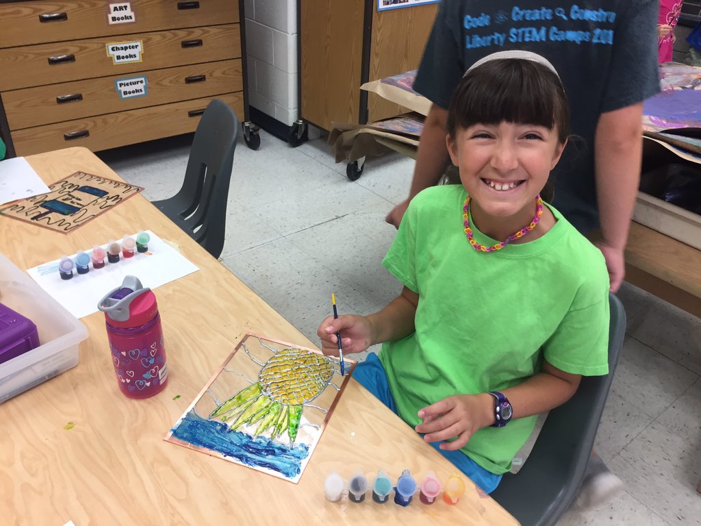 MissWade_'s tweet photo. Stained Glass!! #campcreate @LCPSLiberty #libeagles20 https://t.co/2Ml9CyjS3I