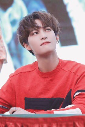 ❝ hi, we are a new account loops dedicated to yangyang ♡ if you could help spread the account thank you very much, let’s support yangyang together☽┊͙⋆₊˚