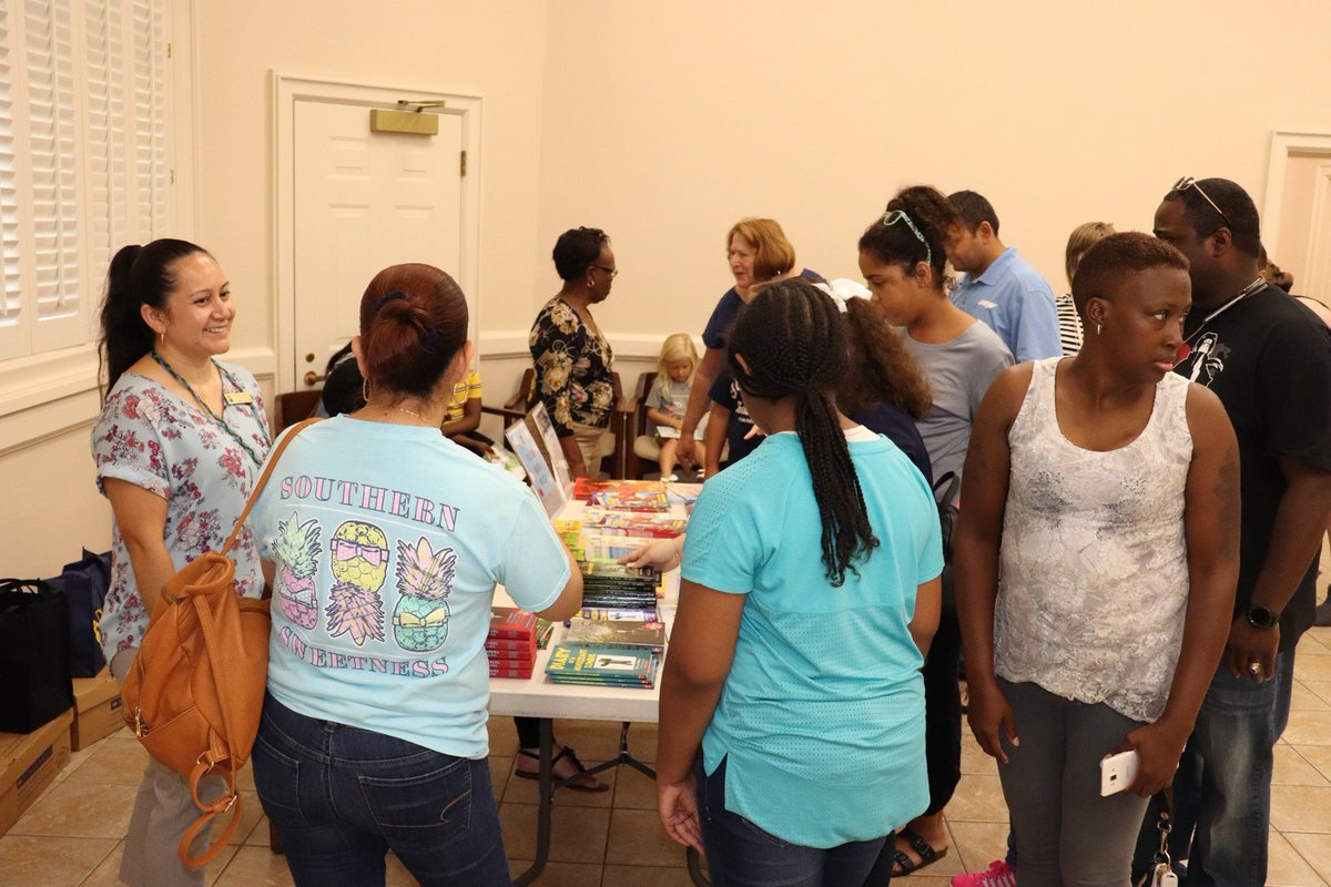 SWGRL's tweet photo. Families had a great time at the library yesterday for our Grand Prize Drawing and Photo! Thank you to everyone who participated in the program this year, and remember to register again in Summer 2020! #georgialibraries #SummerReading #bainbridgega #colquittga #donalsonville https://t.co/cCg7GBWFNW