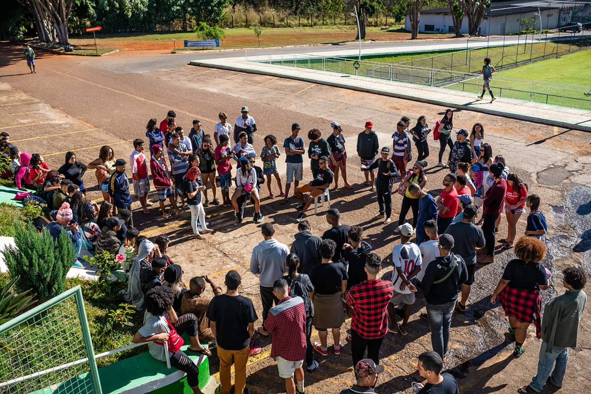 mpjmarica's tweet photo. Conversamos bastante sobre o CONUNE. Vamos juventude! #MPJemDISPARADA #prepareseucoração #conunepopular #UNE #CONUNE https://t.co/6J6SDnOqWa