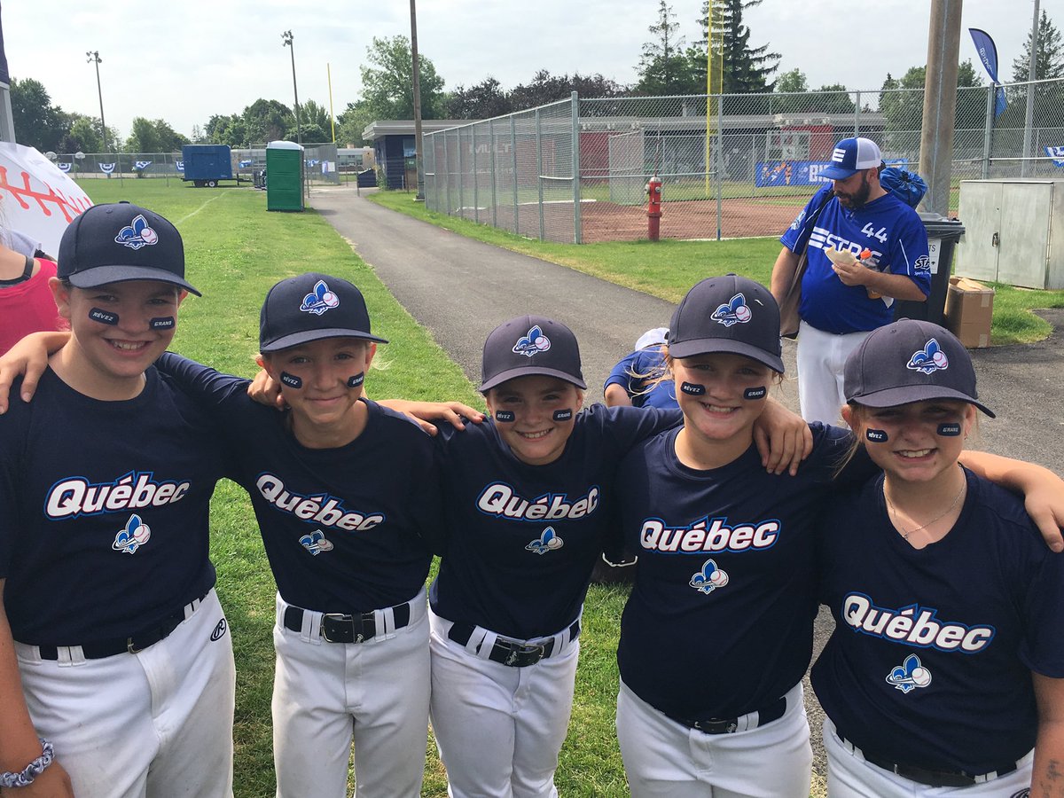 MaxBQLamarche's tweet photo. Les #blackeyes et les #Chouchoux sont arrivés à la boutique du parc Chénier! #ChampionnatsBQ @baseballquebec https://t.co/Ztn2eT39Wt