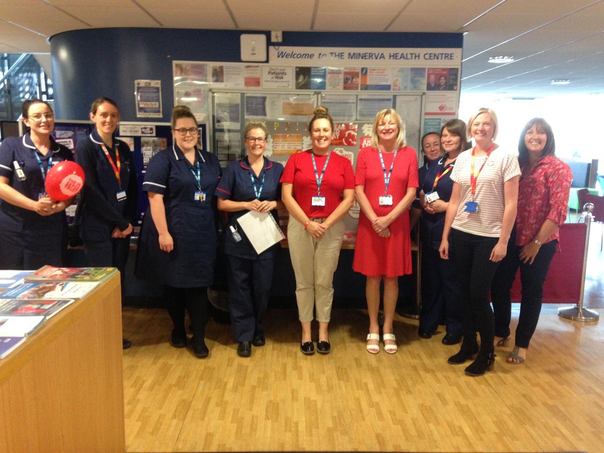 JennyDewDew's tweet photo. The community teams at Minerva getting involved in sepsis awareness @LancashireCare @UKSepsisTrust #COPDTEAM #getredday @xmaymejanex @sarahhurst71 @RachelT98839784 @ZoeB2258 https://t.co/bLw1xXNSex