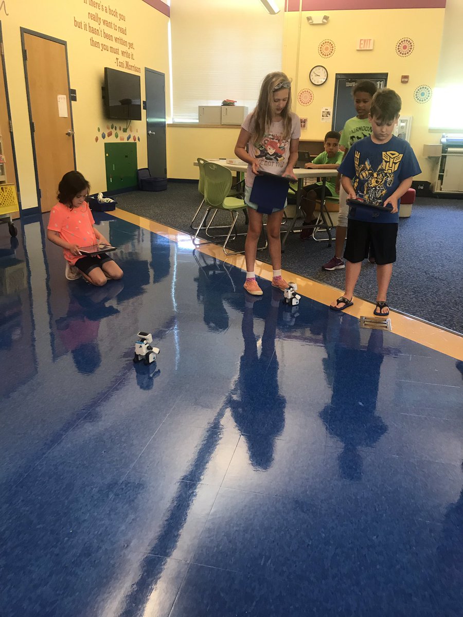 Drhendricks567's tweet photo. Last day of Minds and Motion ... BooHoo like the post it says. Ending with a bang! #fhsdpride #fhsdlearns #fmtpride https://t.co/qXPOFqgtxu