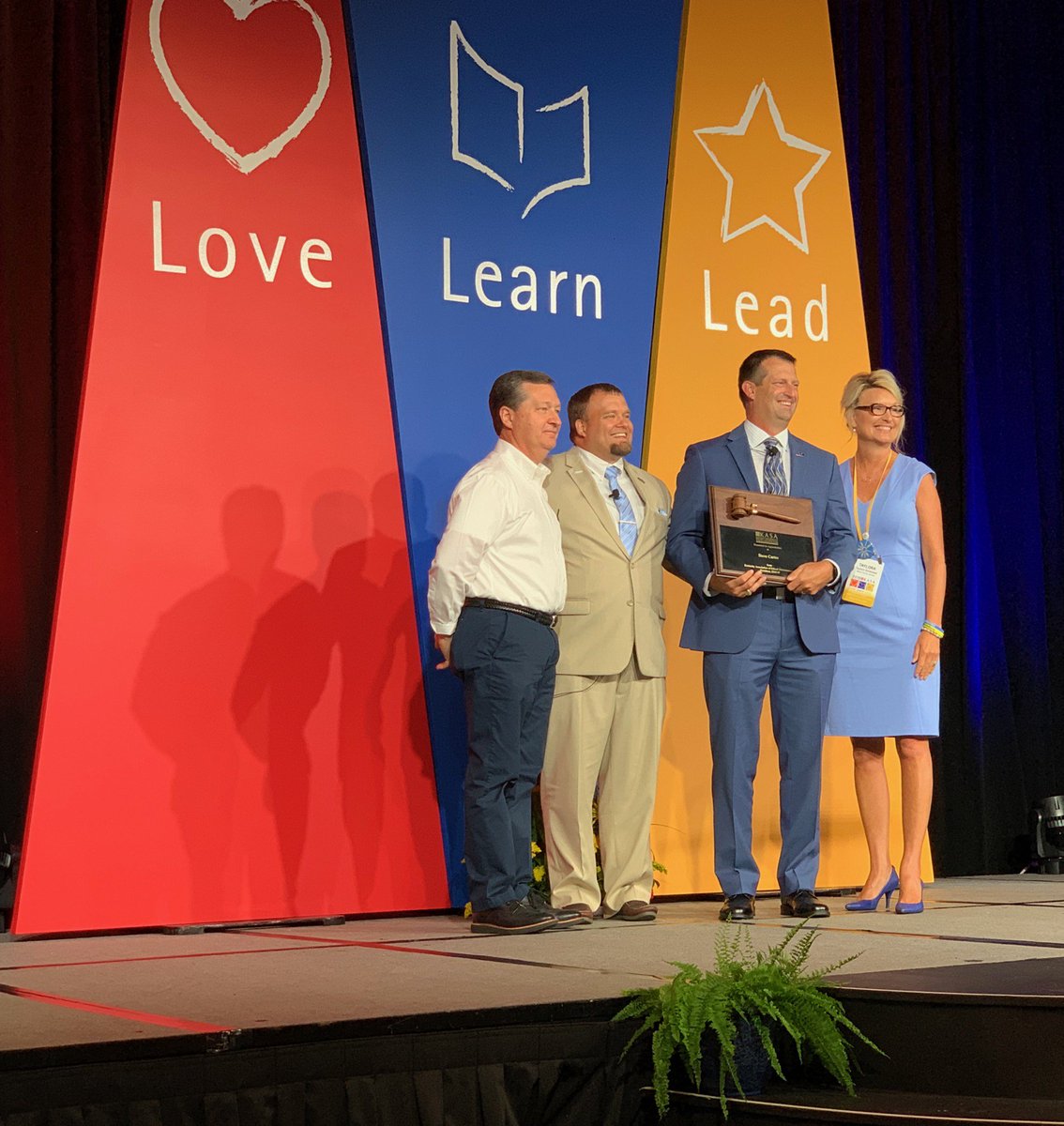 stevencarter73's tweet photo. It has been an honor to serve the educators of the great Commonwealth of Kentucky over the past year.#kasa2019 https://t.co/F80CGz6W6H