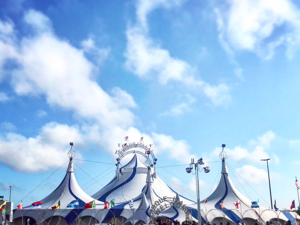 VisitMuskegon's tweet photo. The @CirqueItalia brings it’s aquatic Big Top to Muskegon throughout the weekend 🎪💦

#cirqueitalia #cirqueitaliashow #cirqueitaliawatercircus #cirqueitaliawatercircus🎪💦🎪💦🙌 #cirqueitalia🎪 #cirqueitaliamuskegon #visitmuskegon #cometothecircus #bigtop #circusisintown https://t.co/M8lLPED5XG
