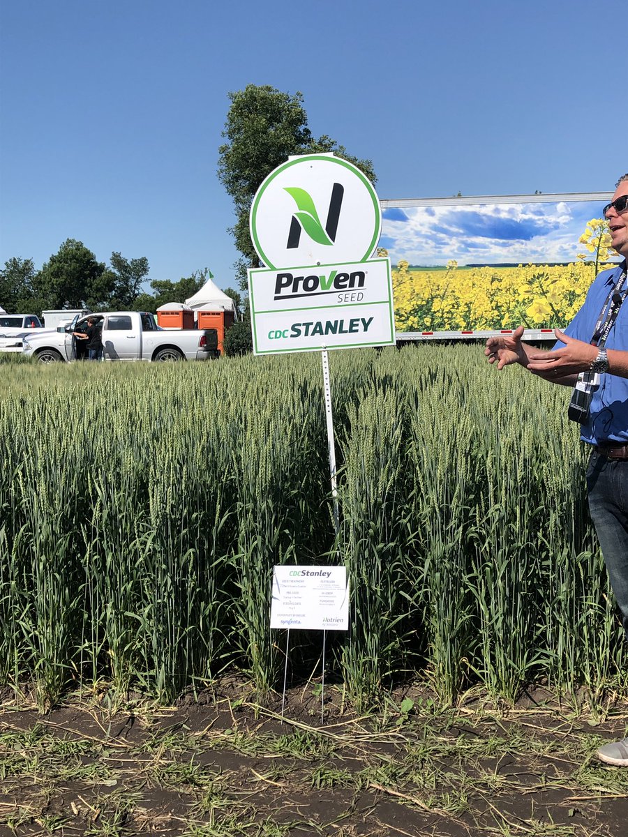 Jcarlyon11's tweet photo. Already can’t wait for #AIM2020. Great to see #provenseed trials and learn from other with so much experience. #Stockboss energy free cattle waterer’s were neat to learn about. Also it was lovely to hear @KellyHrudey speak at the #eNvision banquet. #aginmotion2019 https://t.co/gmwKIfvgZx
