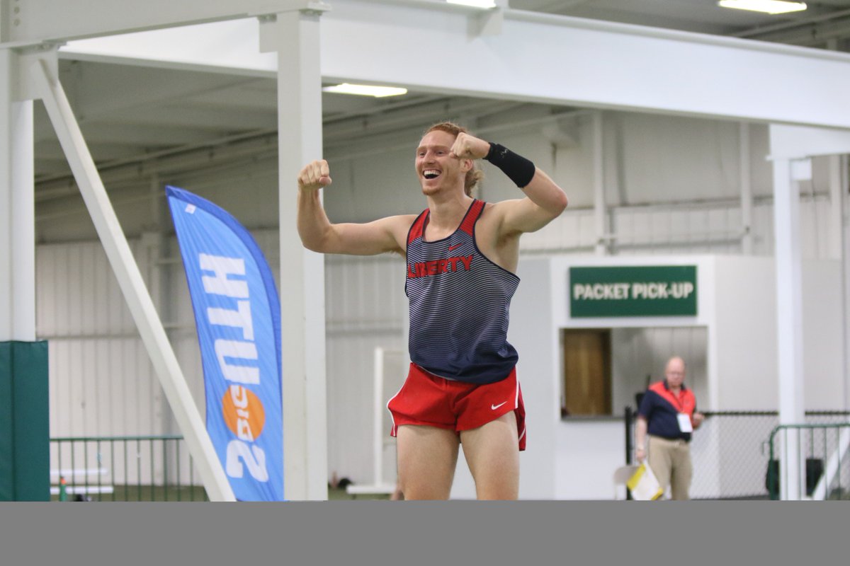 Liberty_XCTF's tweet photo. Alumni Carson Waters and Darrel Jones have qualified for the 2019 @usatf Outdoor Championships in Des Moines, Iowa! 🇺🇸

Darrel will triple jump next Friday (July 26) at 6:30 p.m. Eastern.
Carson will pole vault next Saturday (July 27) at 3 p.m. Eastern. https://t.co/xVocH31HES