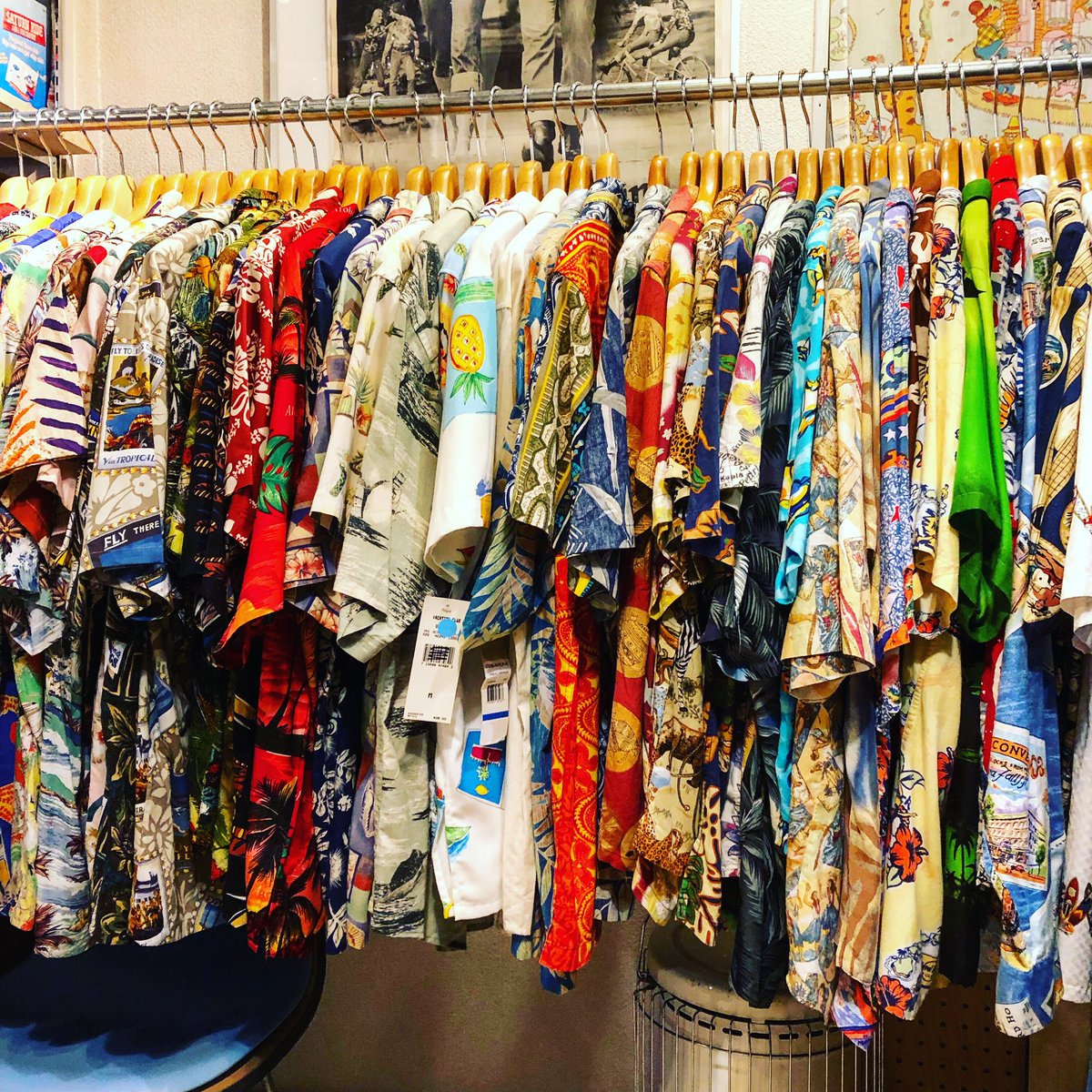 jam_rue0615's tweet photo. 今週末も夏を探しに来てください🏄‍♀️

#JAMRUE #長崎古着屋 #古着屋巡り https://t.co/dpDrbe9D3D