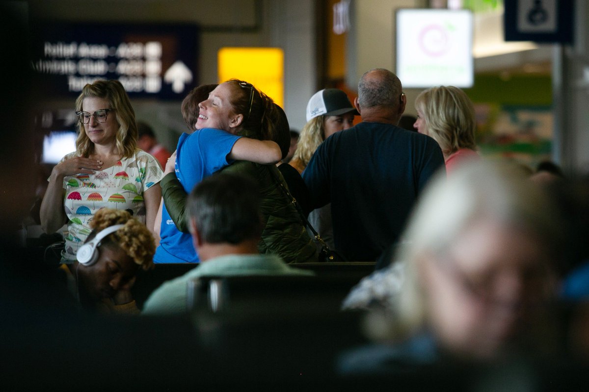 DFWAirport's tweet photo. ๐งก๐ค Here's to big hugs and connecting with friends and loved ones this weekend.
#SummeratDFW https://t.co/1kb6uOQX8B