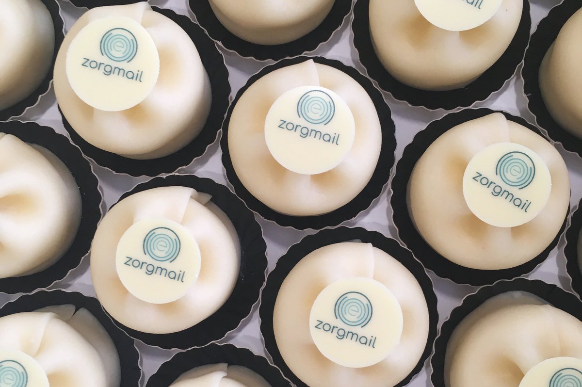 Enovation's tweet photo. Ready, set, go! #ZorgMailChat is live! Een heuglijk moment en dat vieren we met heerlijk gebak. Meer informatie over ZorgMail Chat vindt u op https://t.co/6RY3mU9LVX #celebrationtime https://t.co/wdVMSg4Src